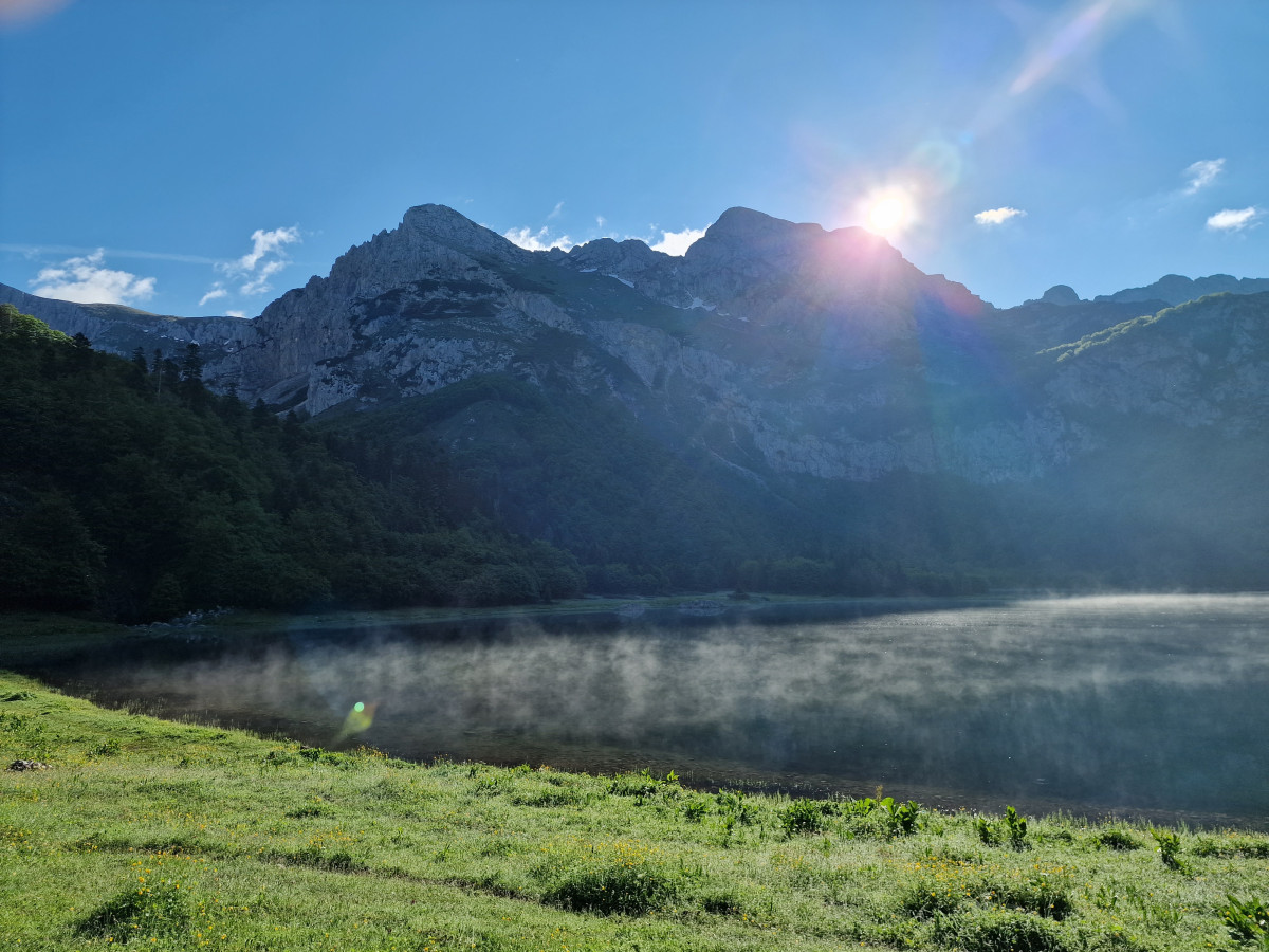 Maglic Peak- Trnovacko lake Round Trip